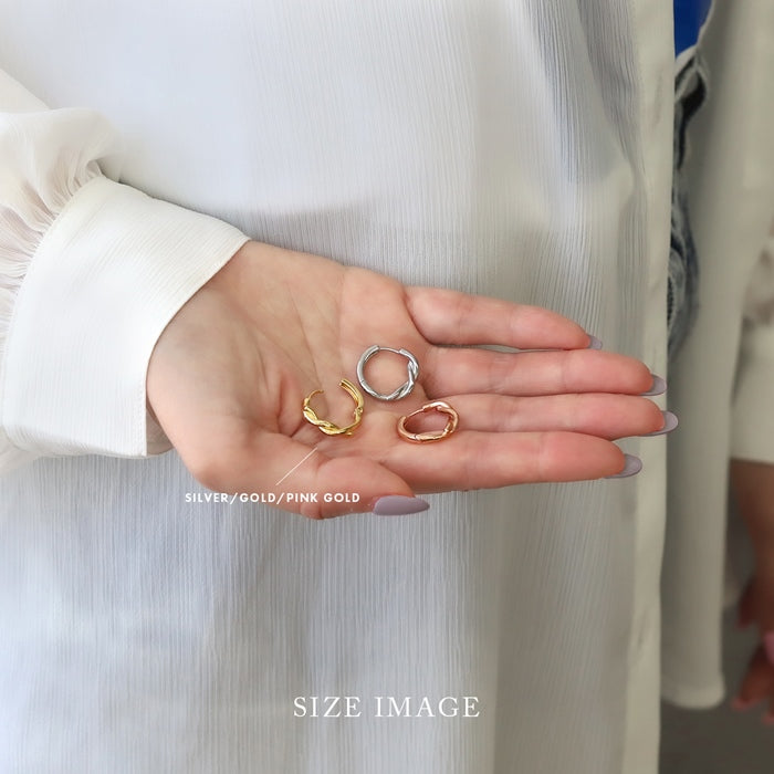 fp-017 ピアス キャッチレス フープピアス リングピアス 金属アレルギー ニッケルフリー 18kコーティング ツイスト ねじり レディース シンプル ワンタッチピアス シルバー ゴールド おしゃれ かわいい 上品 きれいめ 耳たぶ  【両耳用・2個売り】