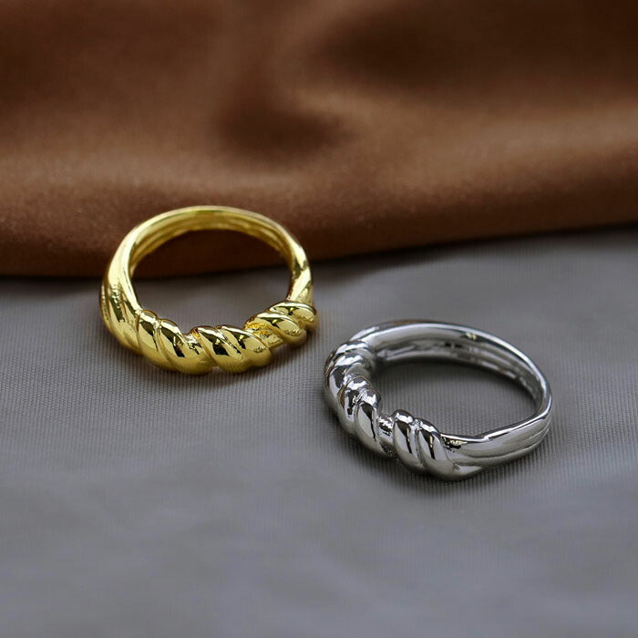ring-59 リング 指輪 レディース アクセサリー シルバー ゴールド シンプル スパイラル ツイスト ねじれ 太め 18k 18金 8号 10号 12号 重ね付け 重ねづけ ファッションリング ゴールドリング シルバーリング カジュアル ロジウムコーティング 凛