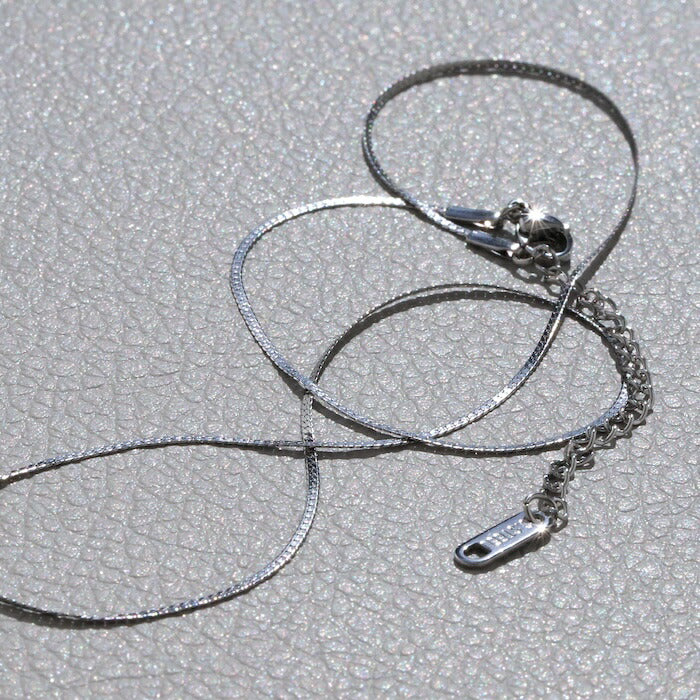 nec-105 ネックレス チェーン チェーンネックレス レディース  サージカルステンレス スネークチェーン ステンレス 金属アレルギー 金属アレルギー対応 シルバー ゴールド シンプル カニカン アクセサリー 普段使い チェーンだけ チェーンのみ 凛