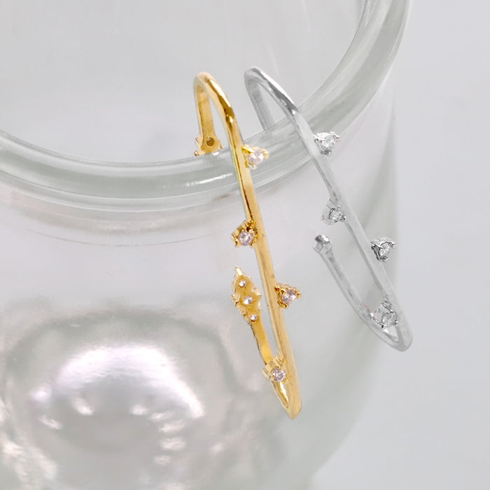 t8262-174　イヤーカフ インダストリアルイヤーカフ  レディース イヤーカフス イヤカフ 大ぶり ジュエル ビジュー 大人 上品 カジュアル エレガント キラキラ シンプル ゴールド シルバー クリア インダストリアル イヤリング 片耳用 真鍮 インダス