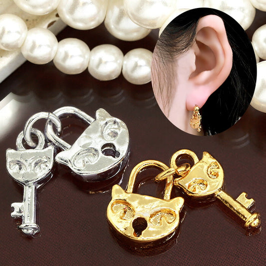 【廃盤】 【全品送料無料】 ボディピアス18G  16G 軟骨ピアス 14G チャーム ネコ ねこ 猫 南京錠 鍵