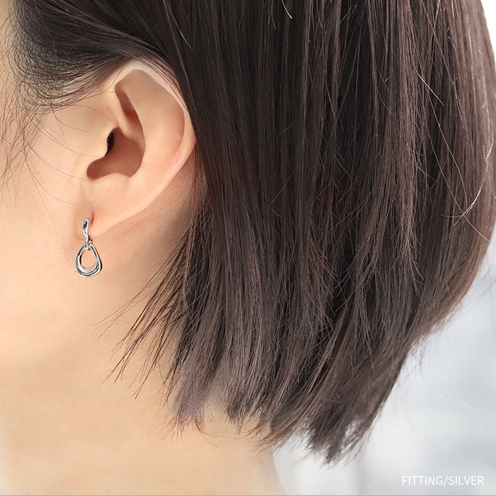 fp-071 ピアス 18k 18金 金属アレルギー チタンポスト 楕円 ポストピアス ニッケルフリー 18kコーティング レディース セカンドピアス リング 揺れる 変形 シンプル シルバー ゴールド 大人 上品 かわいい きれいめ 耳たぶ 【両耳用・2個売り】